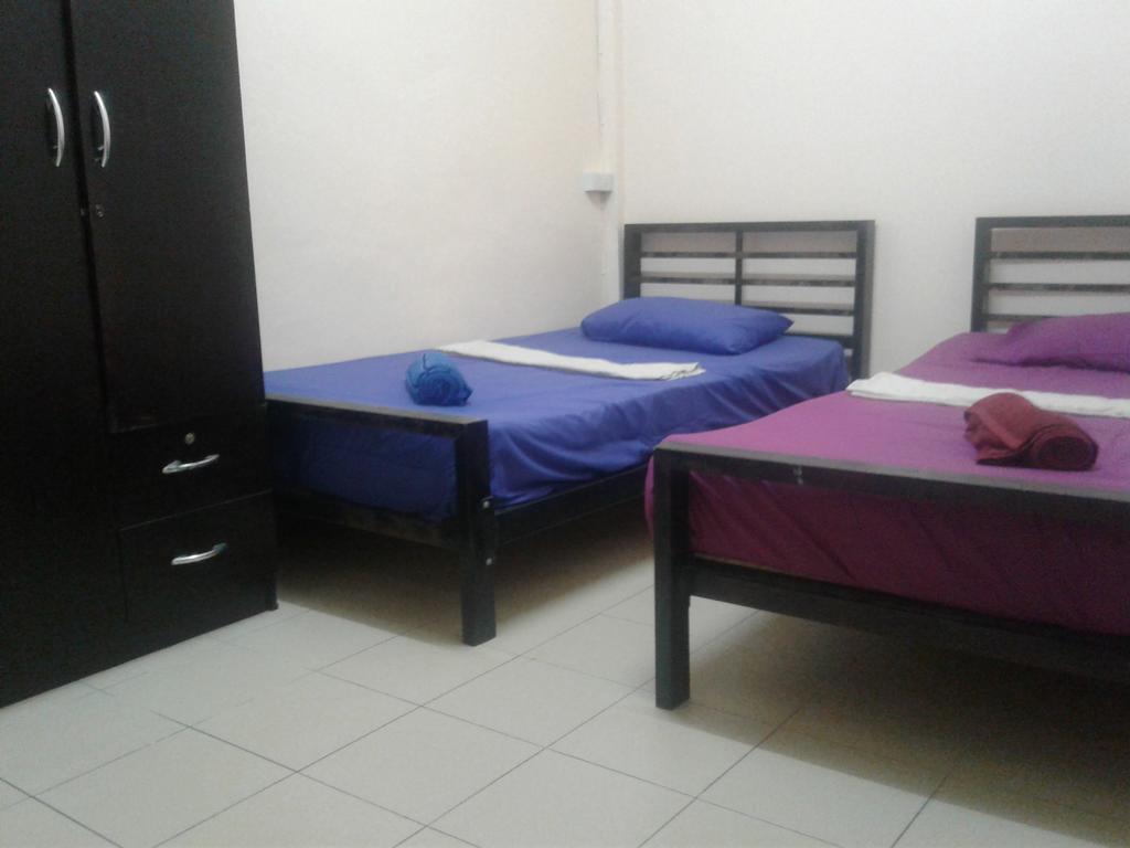 Yaya Guesthouse Bangkok Esterno foto