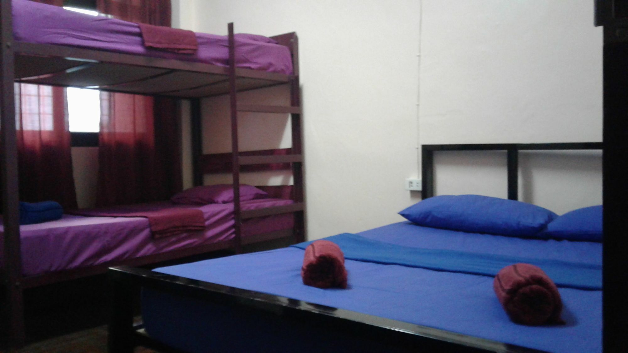 Yaya Guesthouse Bangkok Esterno foto